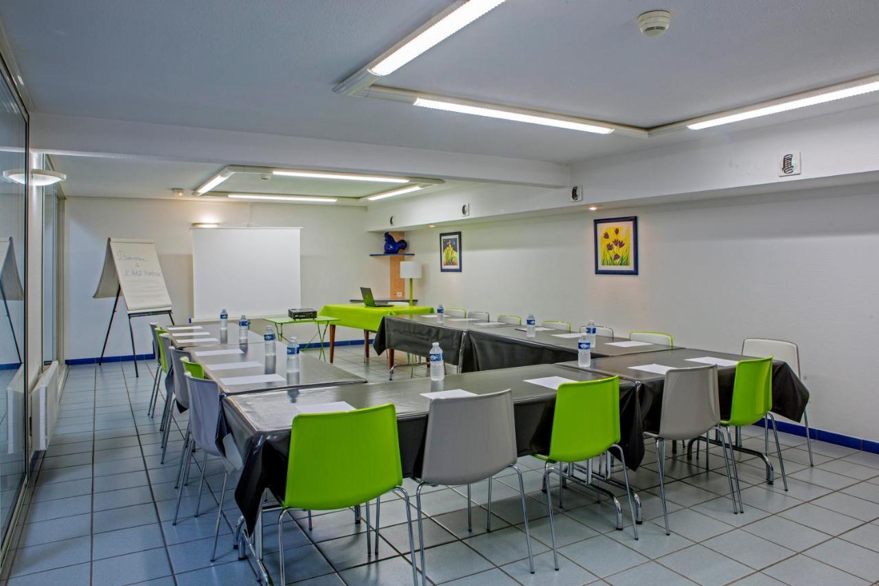 B&B Hotel Aurillac Le Lioran Exteriör bild