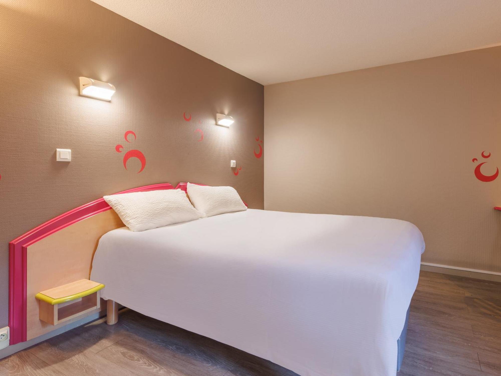B&B Hotel Aurillac Le Lioran Exteriör bild
